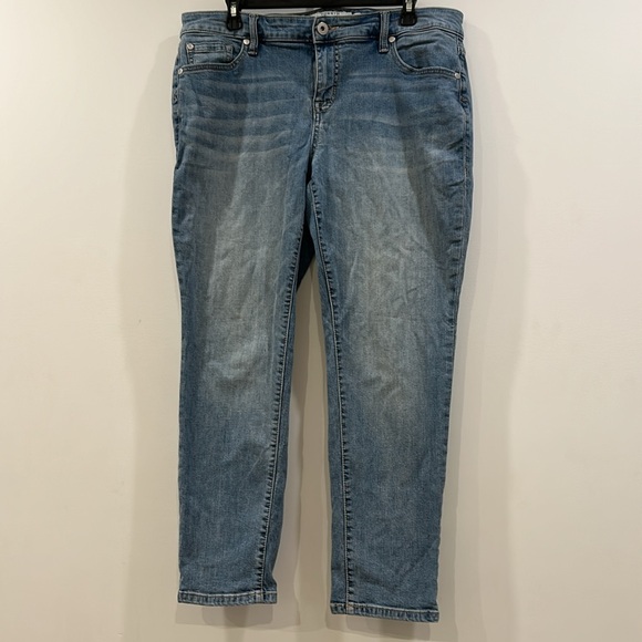 Torrid Boyfriend Straight Jean Vintage Stretch Light Wash 14 Short - Picture 8 of 11
